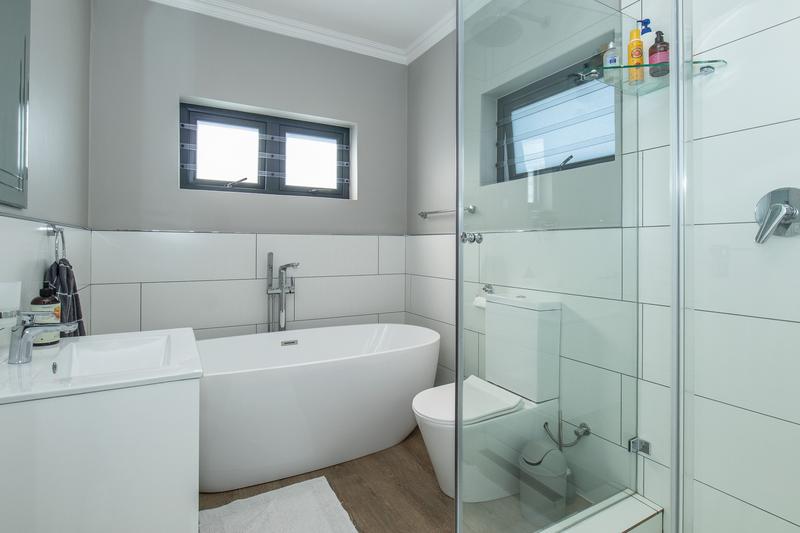 To Let 3 Bedroom Property for Rent in Constantia Western Cape